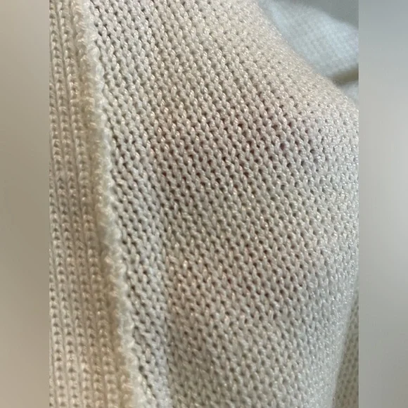 Ladies Sweater - Picture 4 of 7